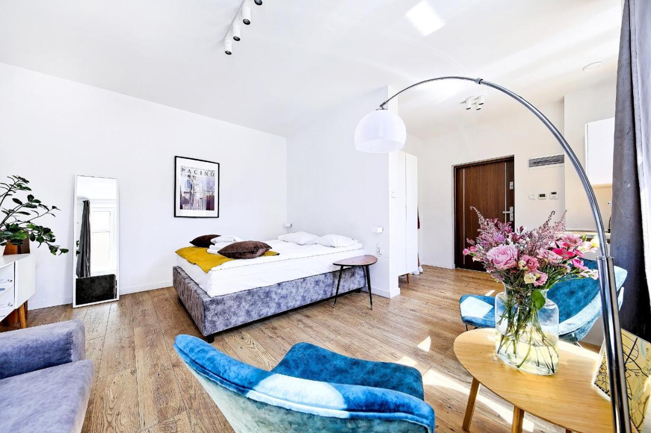 بوزنان Cinema Apartments المظهر الخارجي الصورة